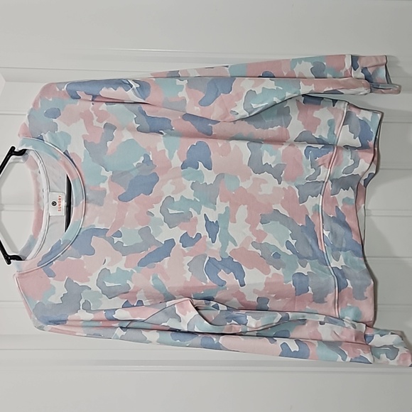 Sundry Abstract Camouflage Loungewear Top - Picture 1 of 8
